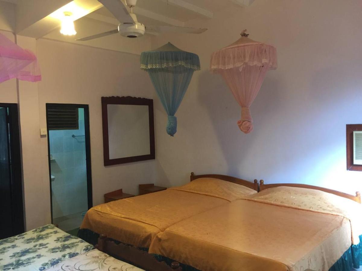 Hotel Shalini Anuradhapura Eksteriør bilde