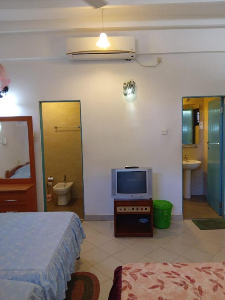 Hotel Shalini Anuradhapura Eksteriør bilde